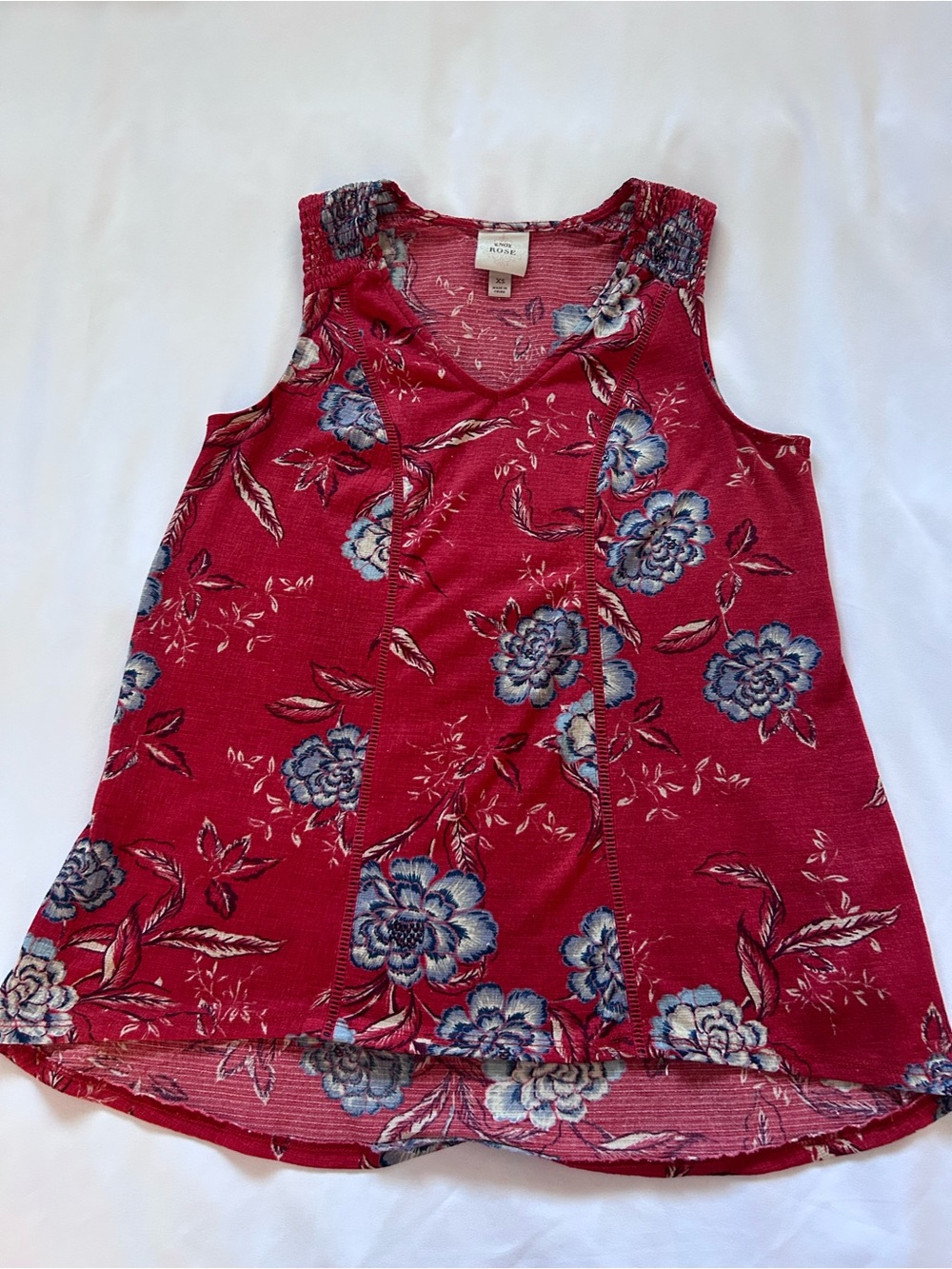 Knox Rose Red Floral V-Neck Sleeveless Tank Top